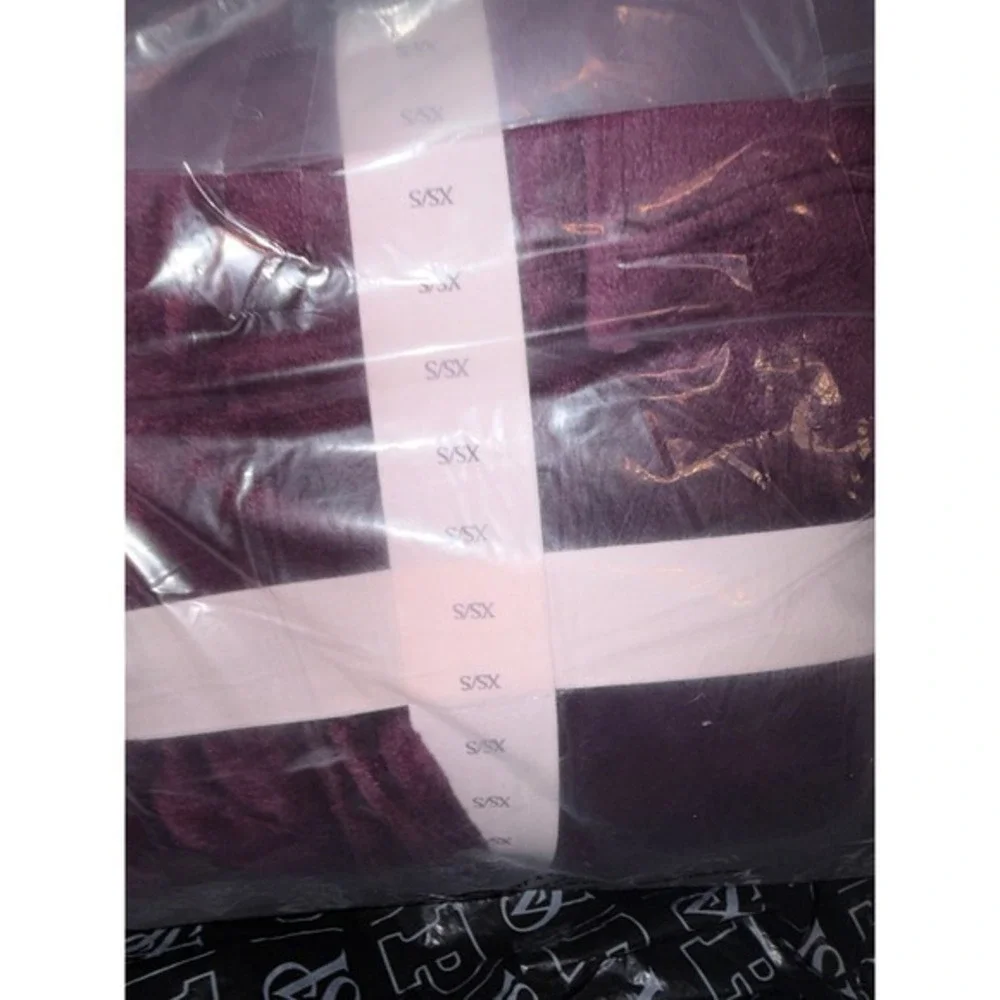 Victoria's‎ Secret Short Plush Robe Burgundy XS/S Tie Waist Sexy